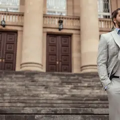 Jak ubierać się modnie mężczyźni: najnowsze trendy i stylizacje na każdą okazję