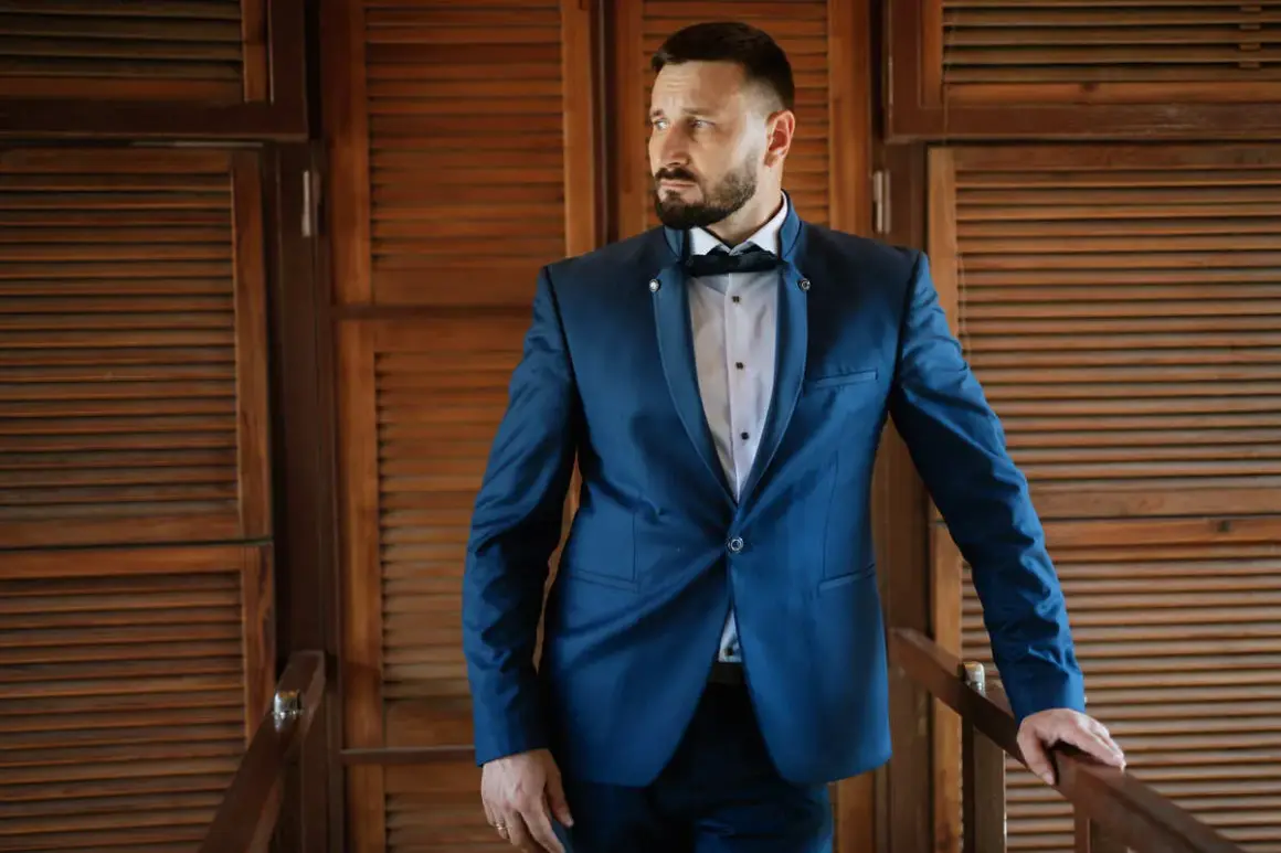 Jaki kolor garnituru jest modny – najnowsze trendy w męskiej modzie